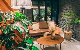 R Hotel Honmachi